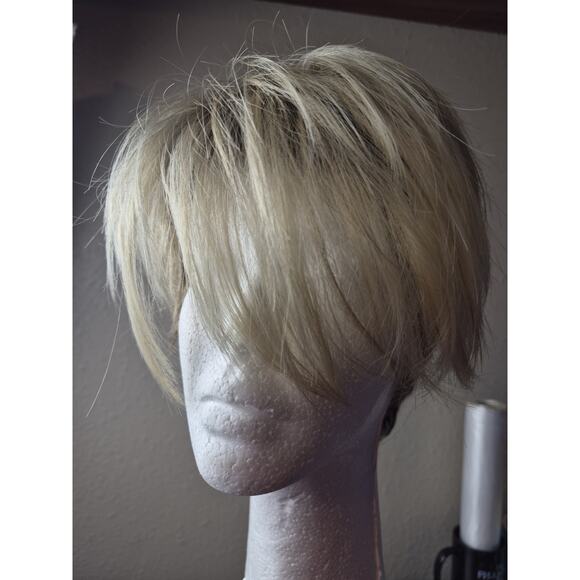 PAULA YOUNG A0106 Wig Topper Blonde to Brown Color 8/24/101S8 Hairpiece - Picture 6 of 10